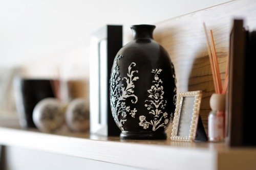 Декоративну вазу