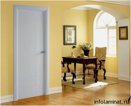 Basta percorrer a foto da combinação de laminado e portas e decidir sobre a opção